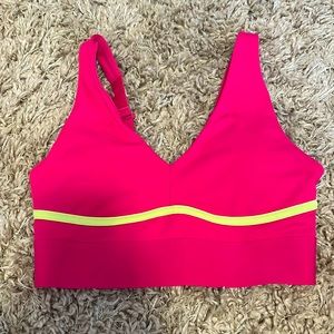 THE BEST SPORTS BRA EVER!!! In love with it!! Amazing bright colors